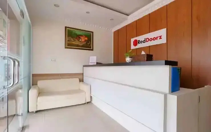 RedDoorz near Plaza Botania 1 Batam