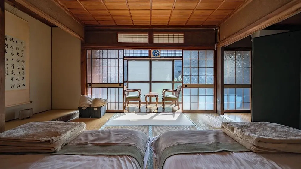Takayama Stay Sakaki