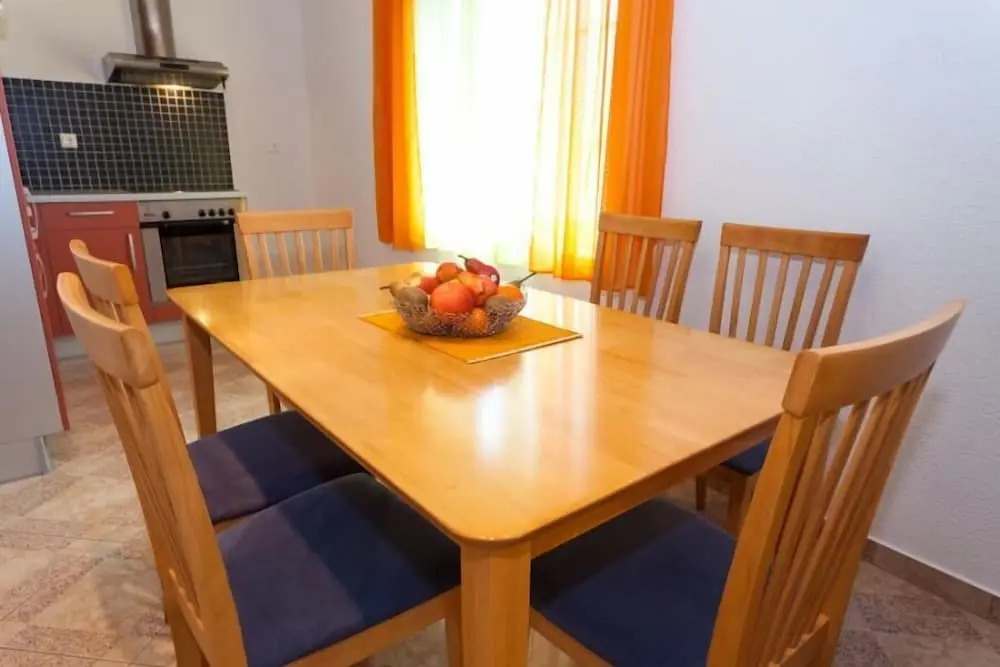 Maretsol Vacation House