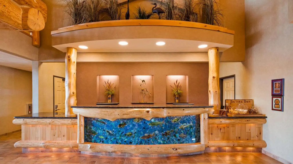 Best Western Premier The Lodge on Lake Detroit