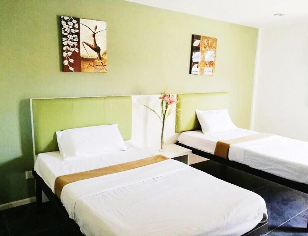 Qi Hotel and Club