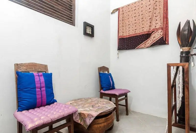 ZenRooms Seminyak Gunung Athena