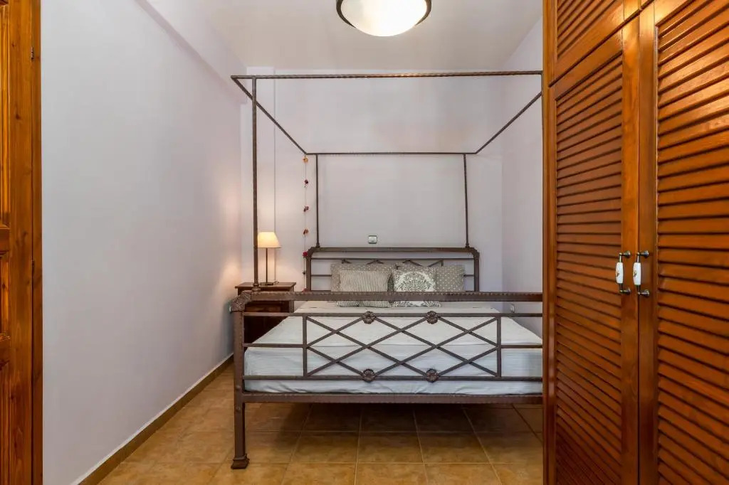 Spyros House, 3 bedrooms-sea view-in Agia Efimia