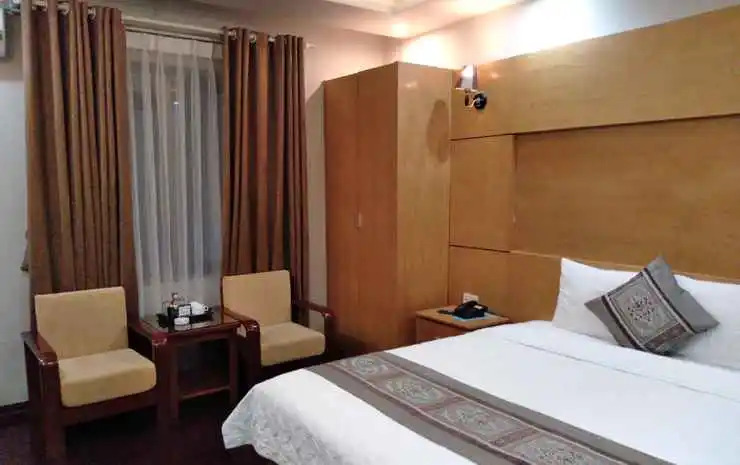 Holiday Hotel