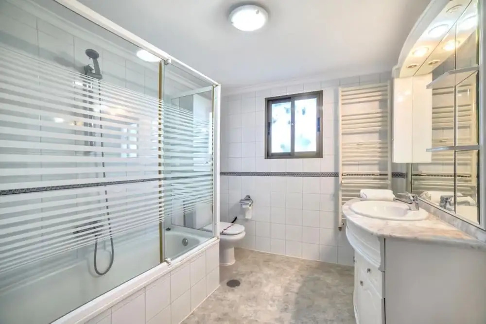 Villa - 7 Bedrooms with Pool and WiFi - 106439
