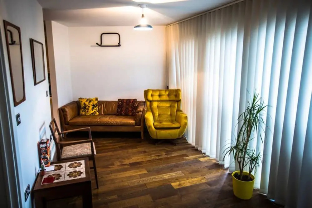 Modern Studio Apartment