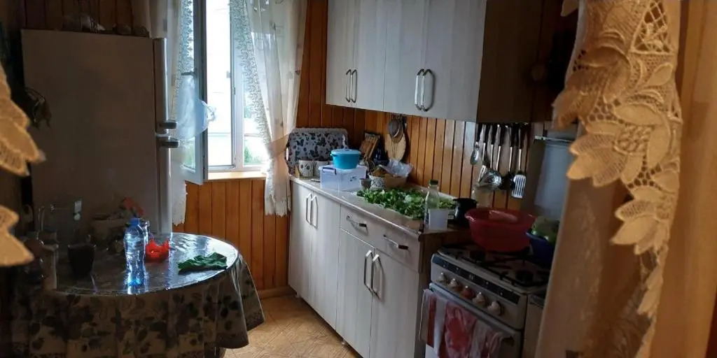 Komnata V Kvartire