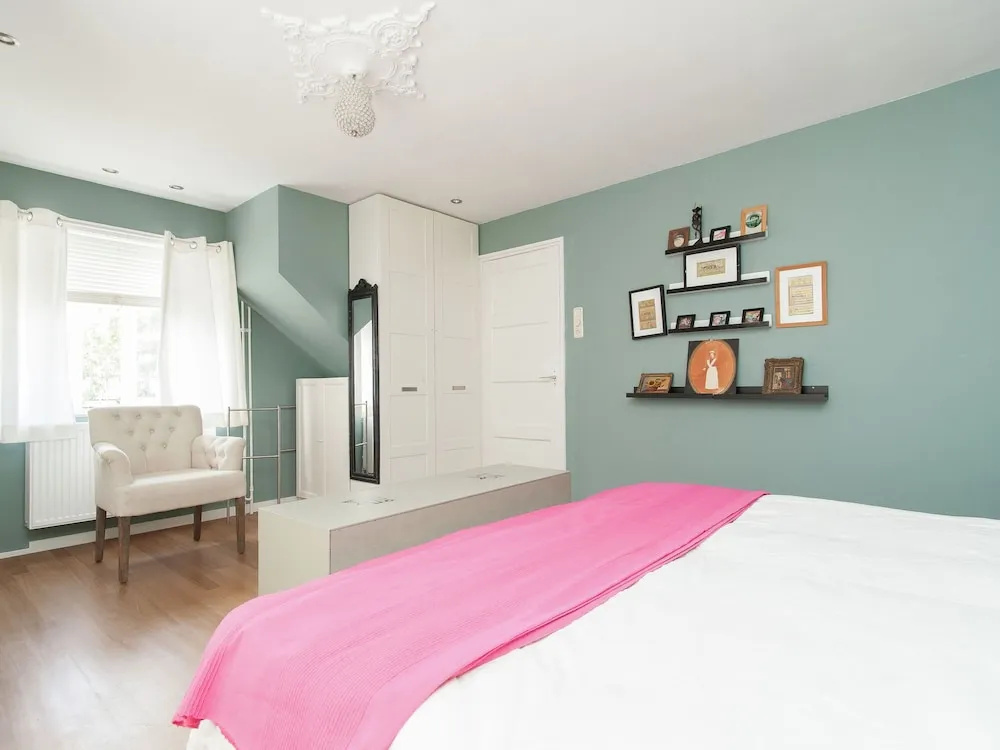 Semi-detached House With Garden in Quiet Location, Within Walking Distance of the Centre of Bergen