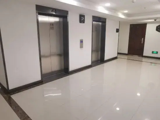 Huayu Apartment (Shenyang Zhongliang Square Shop)