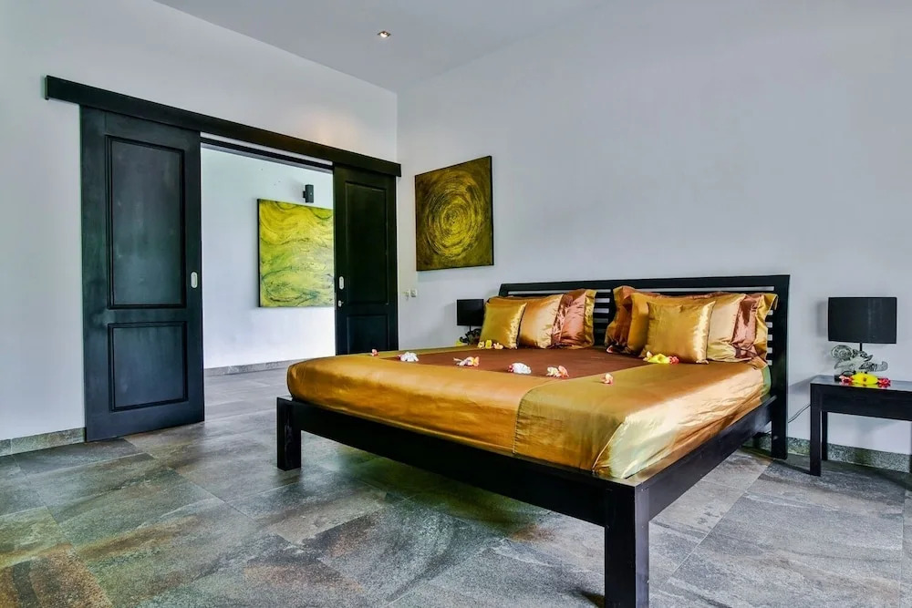 Lovina Residence