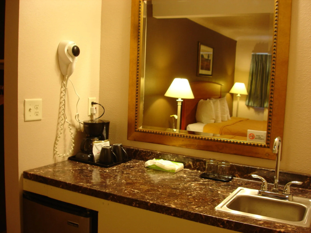 Valueinn Eugene - Airport