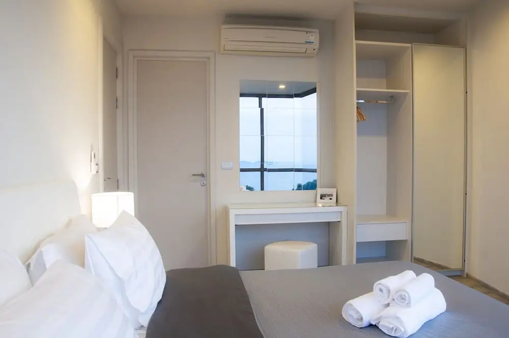 Beachfront Sea View Baan Plai Haad