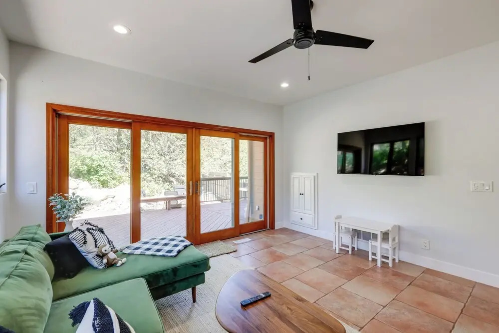Spacious Flagstaff Home w/ Hot Tub & Fire Pit!