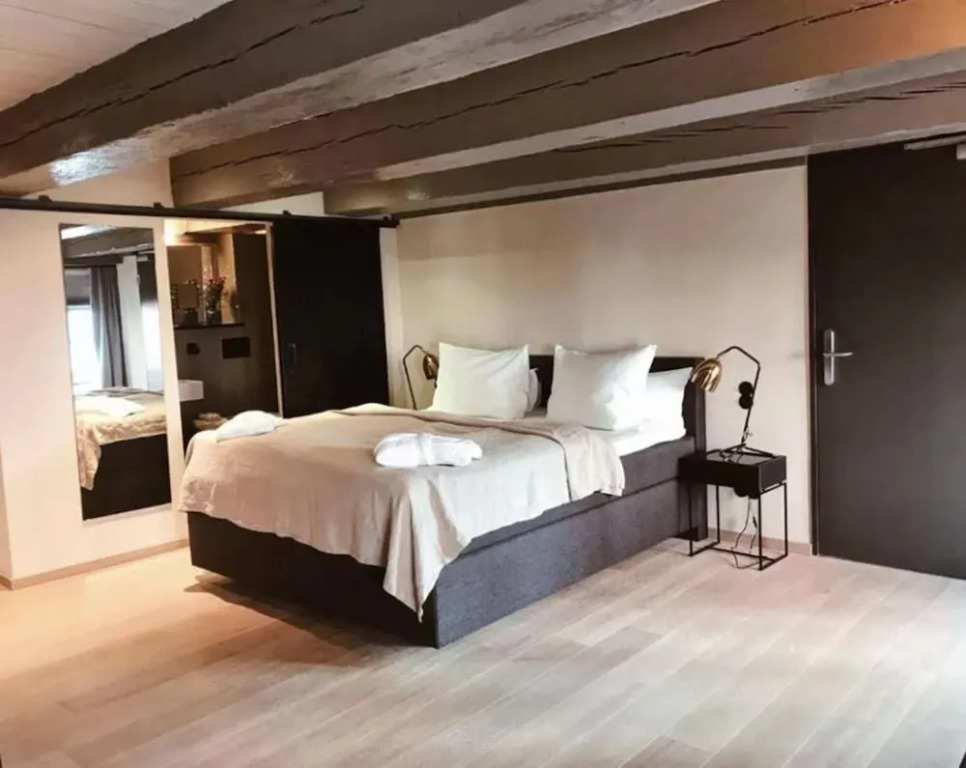 Fishers Loft Hotel