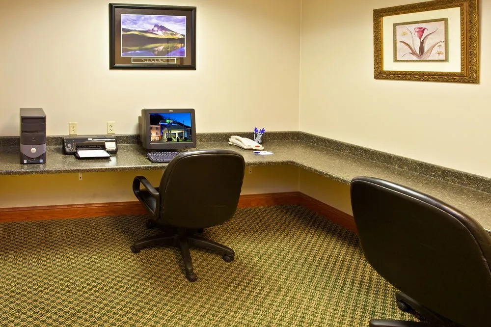 Holiday Inn Express & Suites Logan