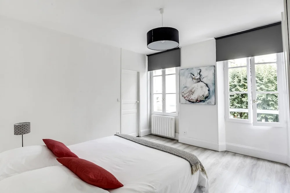 Fontainebleau Sweet Home