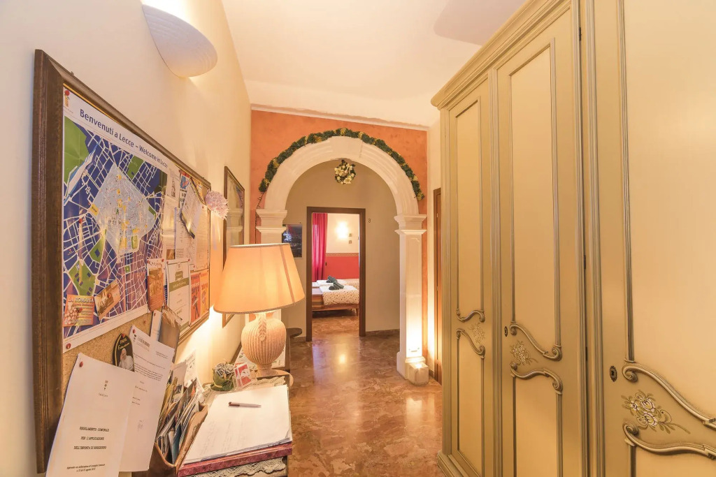 Aurora Rooms