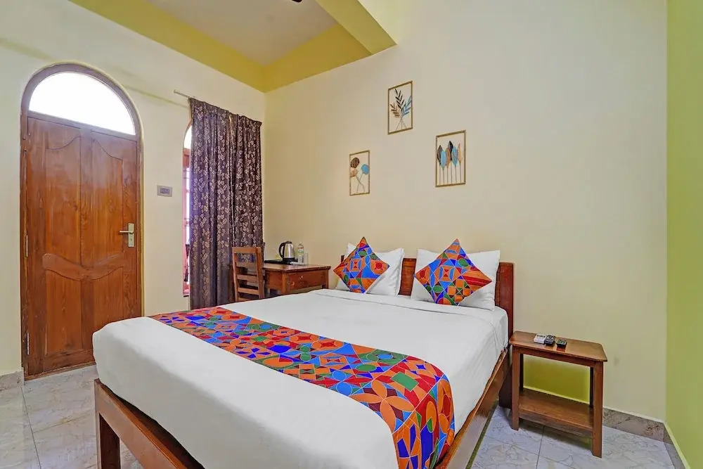 Fabhotel Martine Residency - French Colony, 5 Mins from Rock Beach