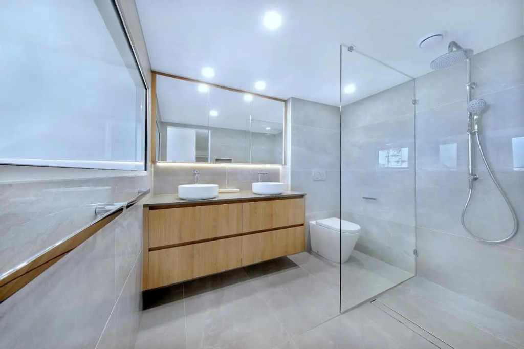 Pacific Regis Beachfront Holiday Apartments