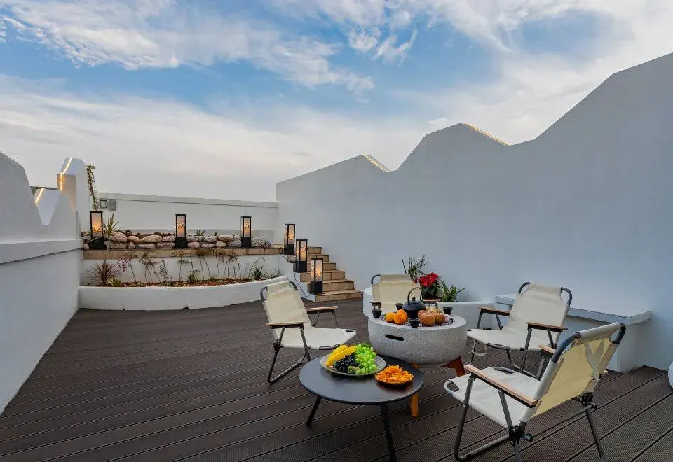 Huaning Hotel