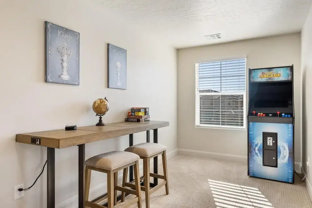 Holiday Hideaway 5 Bedroom Townhouse