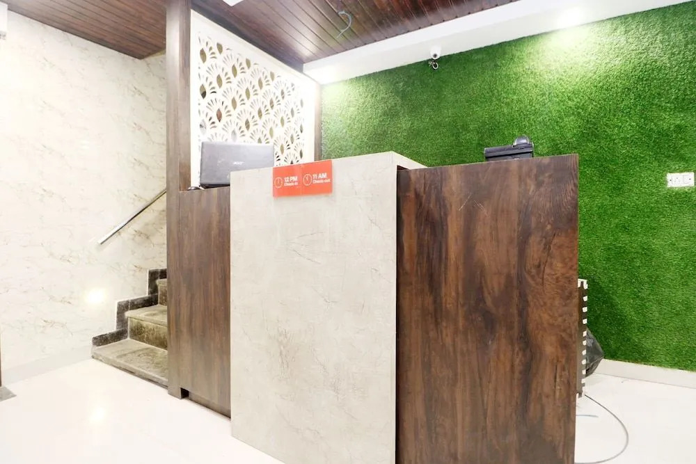 OYO 37351 Hotel Krishna Royal