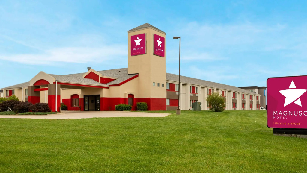Magnuson Hotel Lincoln Airport