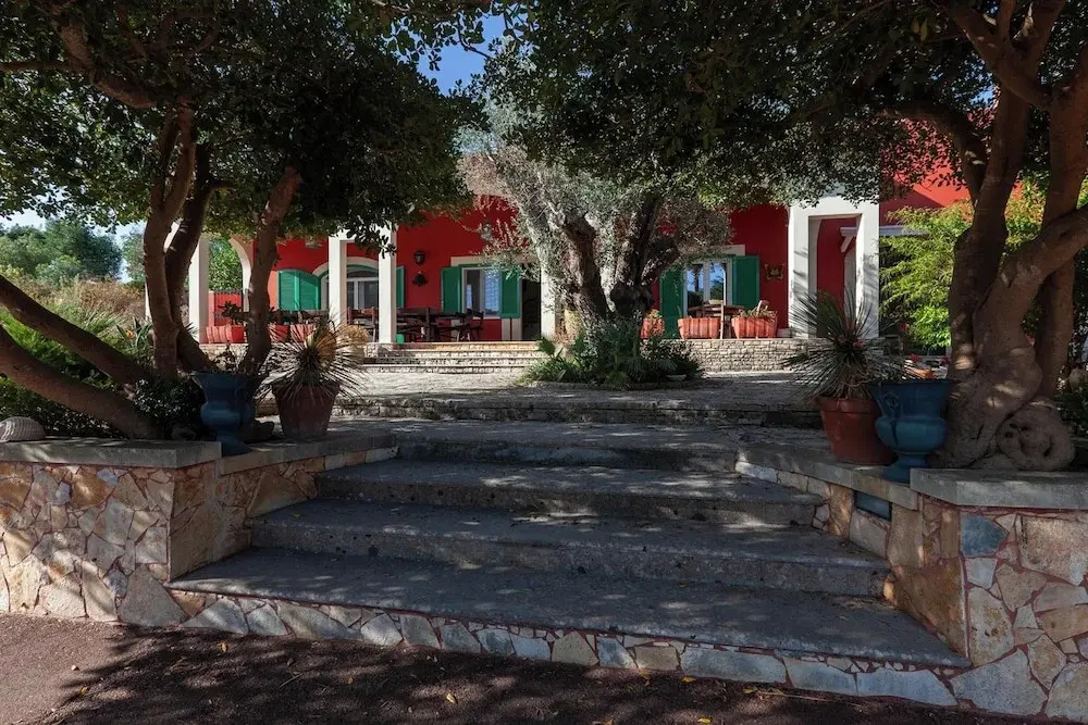 Villa Gaia with pool and garden- Happy Rentals