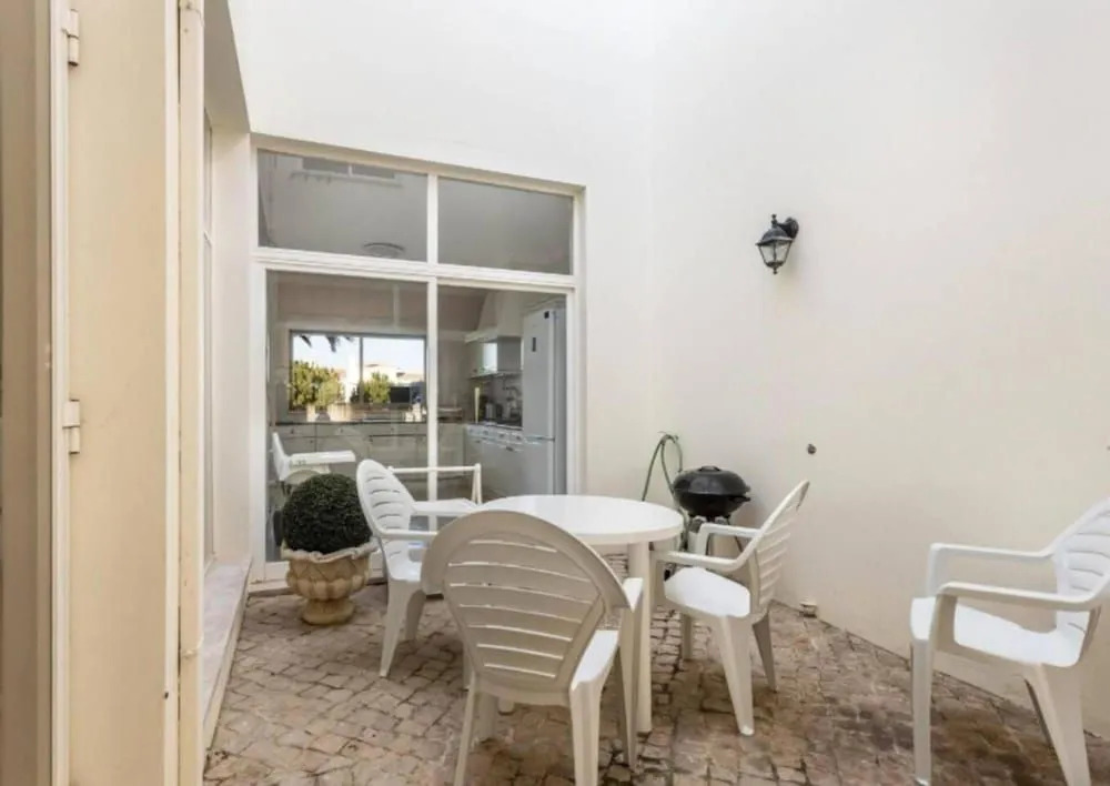 Beautiful Villa in Praia da Salema max 6 People