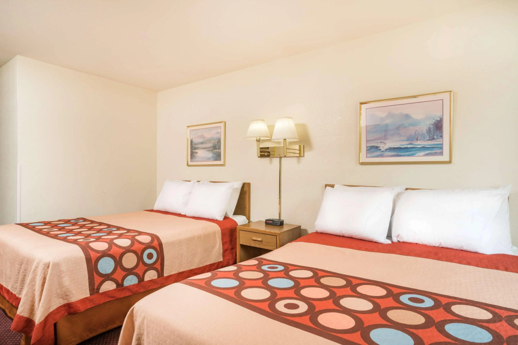 AmericInn by Wyndham Tomahawk