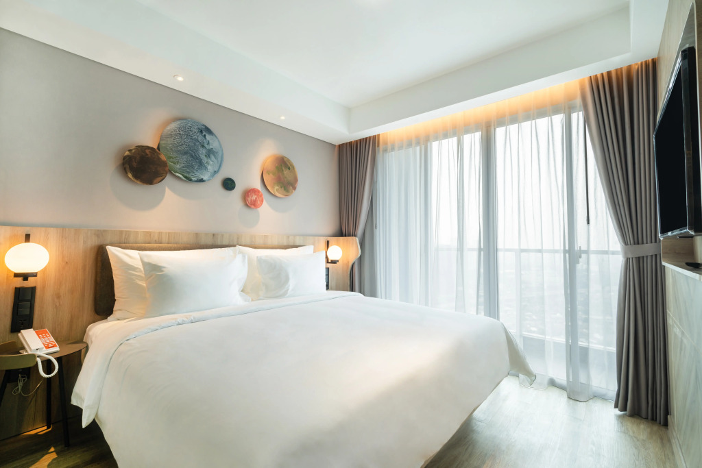 HARRIS Suites Puri Mansion Jakarta