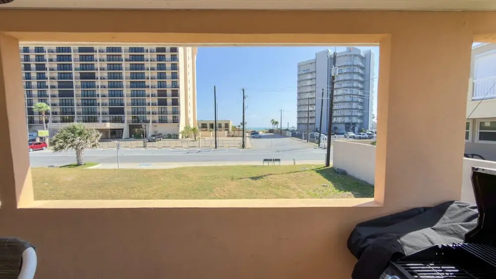 Pompano Beachview Home 4 Bedroom Home by RedAwning