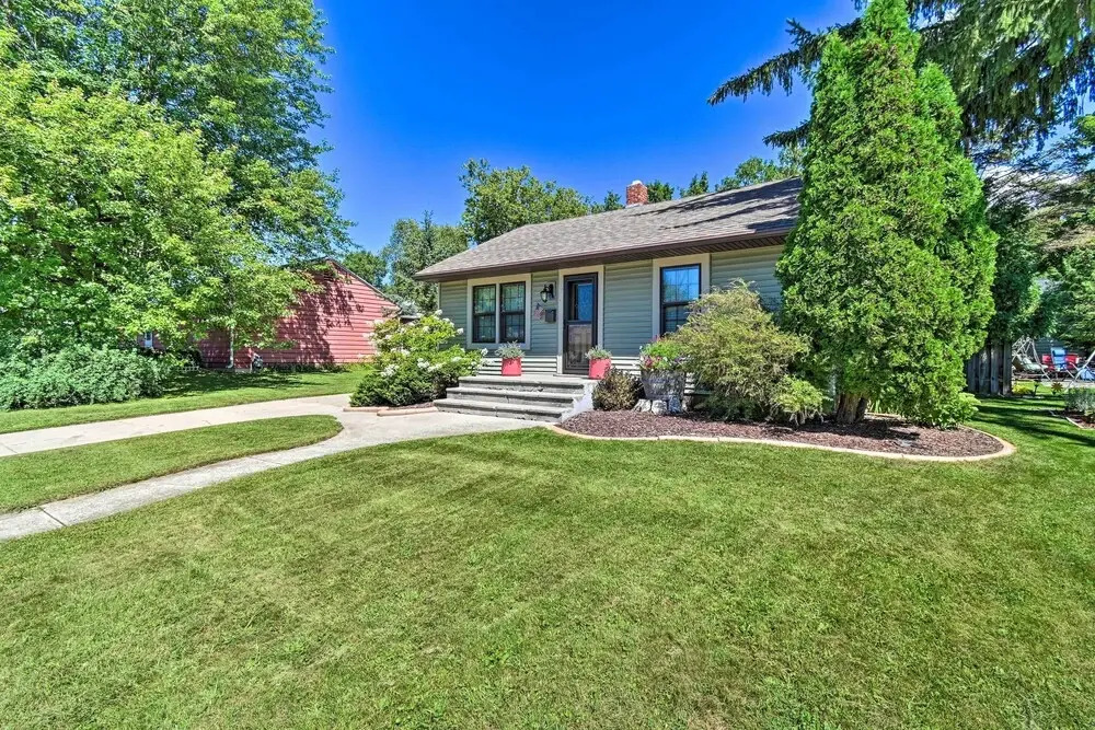 Modern Home w/ Backyard, 1 Mi to Dtwn Sturgeon Bay