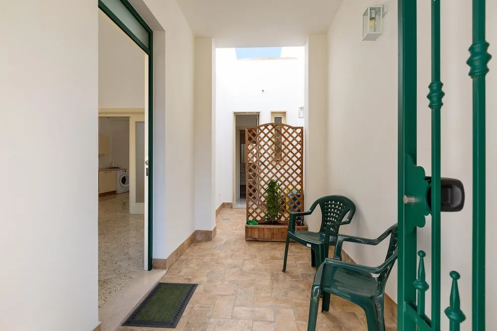 3281 House Zia Fiume by Barbarhouse