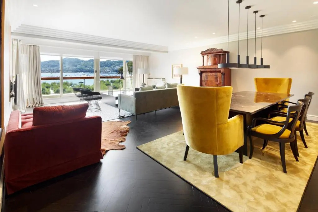 Playa de la Concha 10 by Feelfree Rentals
