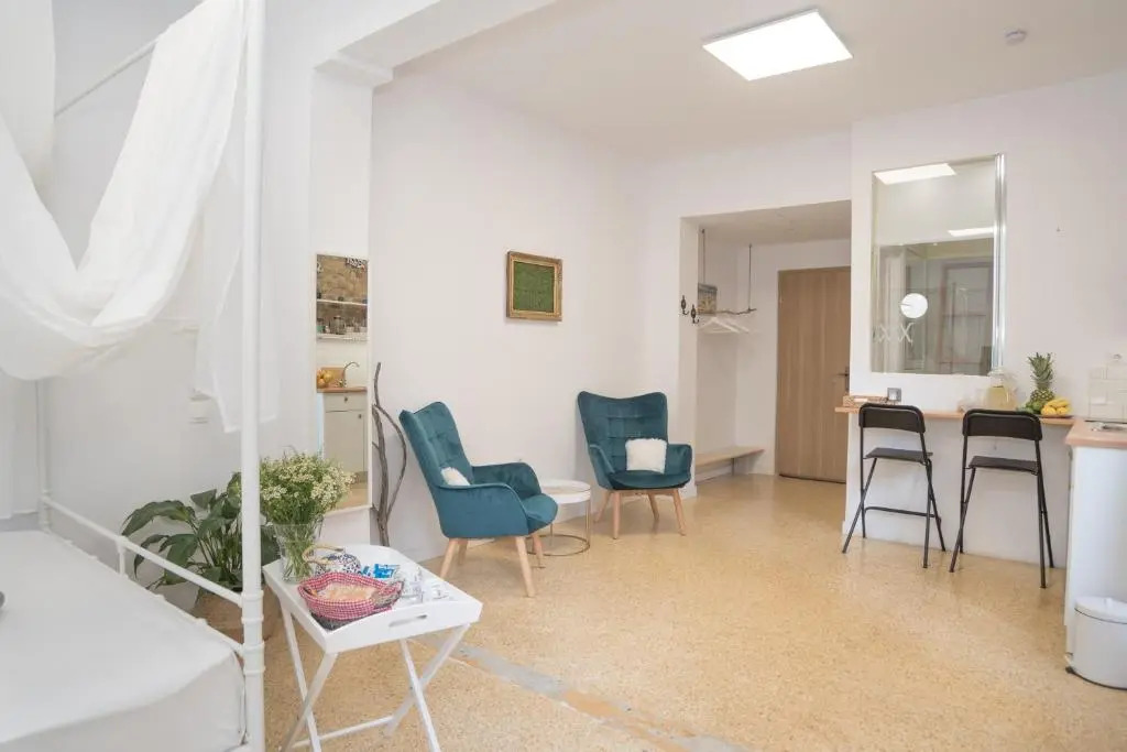 Na'maste Apartments