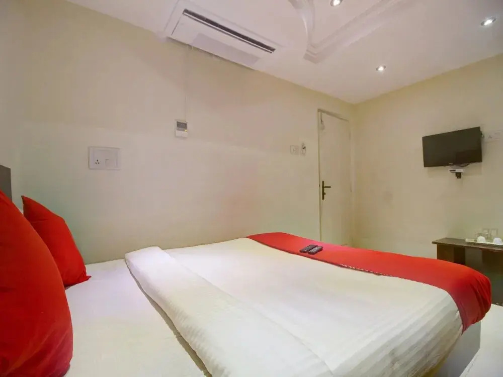 Forest Transit Hotel by OYO Rooms