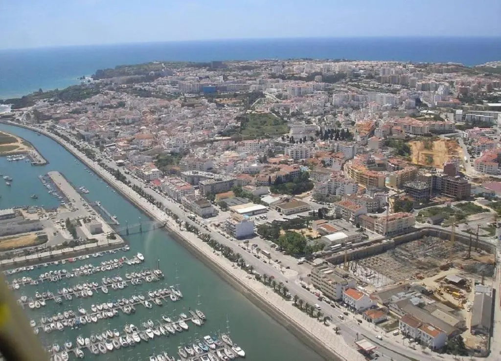 WOW Relax+Terrace+3 minutes to Beach+10 min City