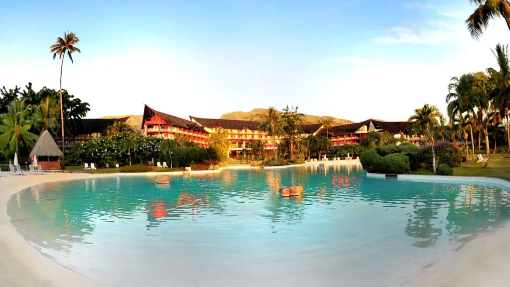 Tahiti Ia Ora Beach Resort