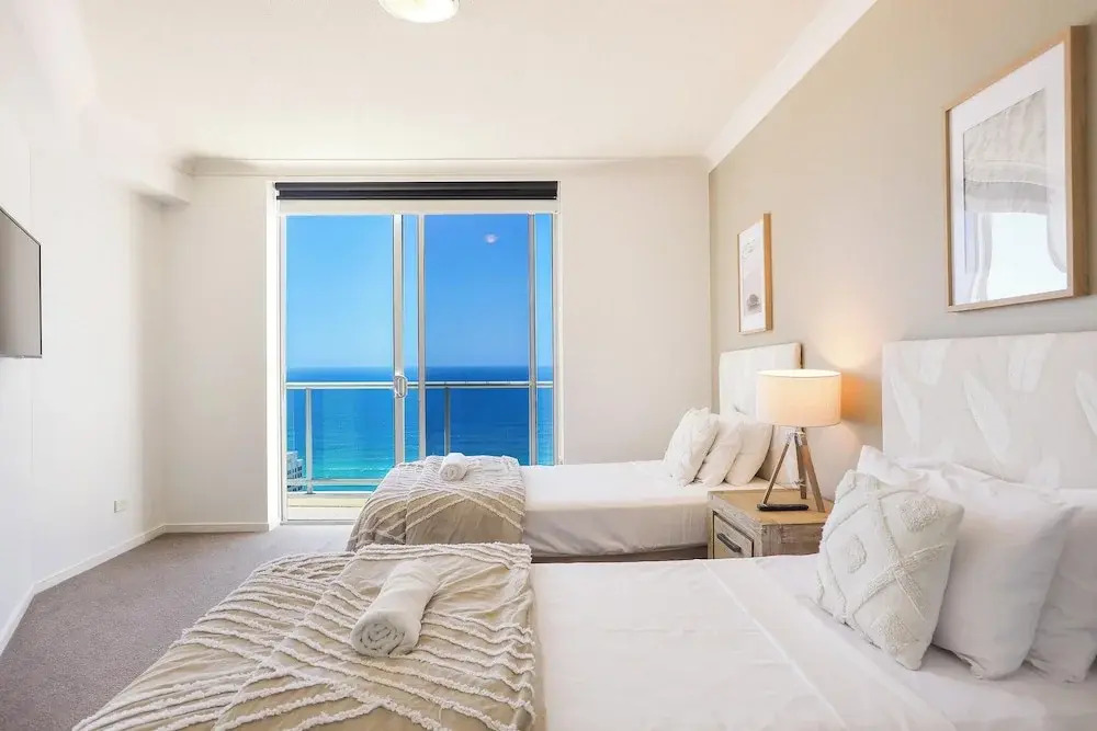 Ocean View Escape –33rd Floor– Chevron Renaissance
