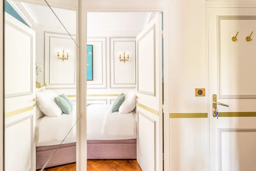 Sunshine 2 bedroom - Luxury at Louvre