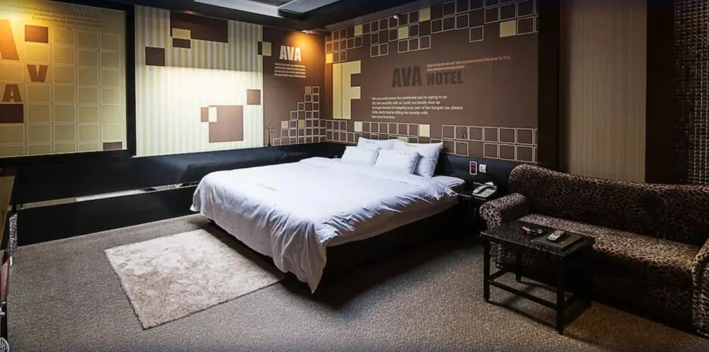 AVA