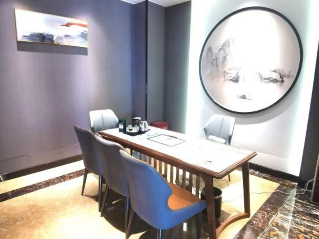 Junyi Haoting Holiday Hotel