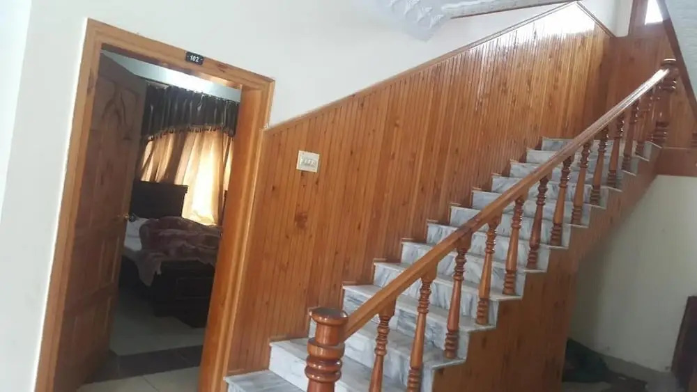 Hotel Deep Forest