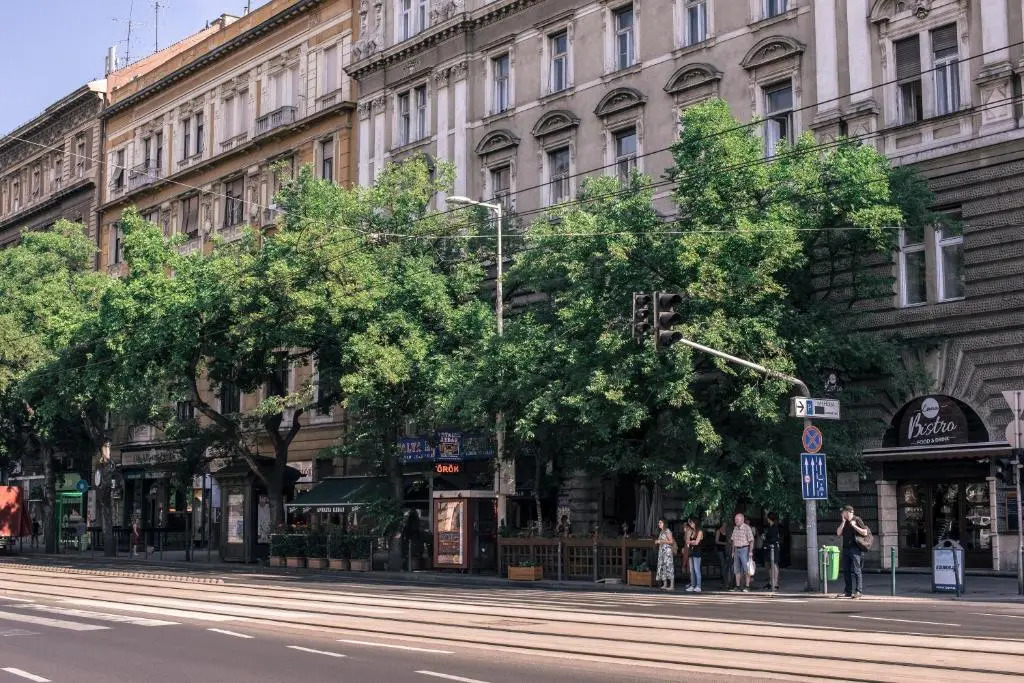 Very stylish and fresh studio home in the center