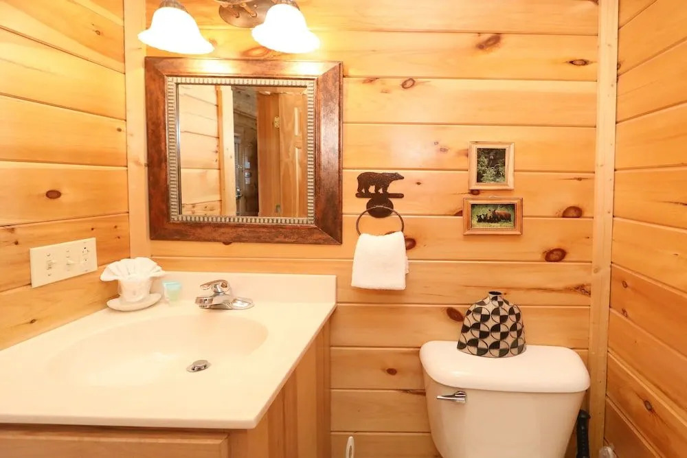 Echoes of Eden 4 Br cabin by RedAwning