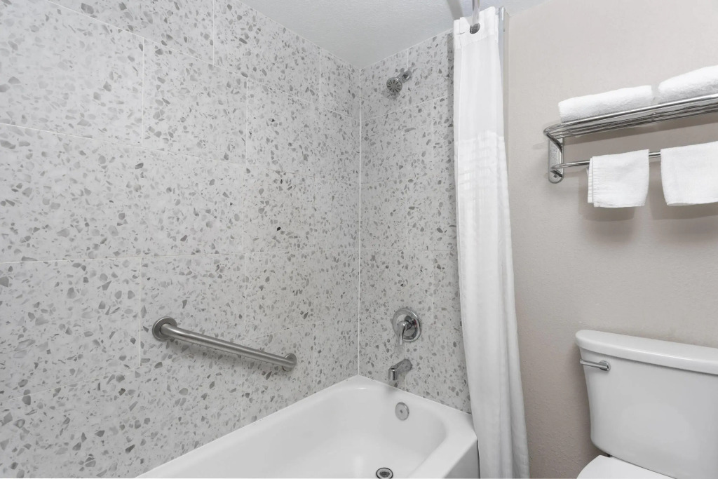 Super 8 Motel by Wyndham near Fort Lauderdale Arpt