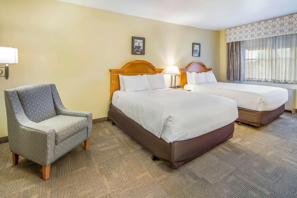 Clarion Hotel & Suites Fairbanks near Ft Wainwright