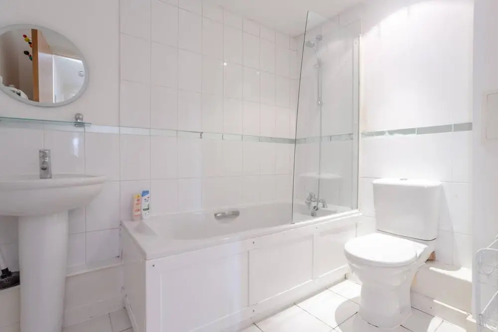 Spacious 4 Bedroom Home in Marylebone