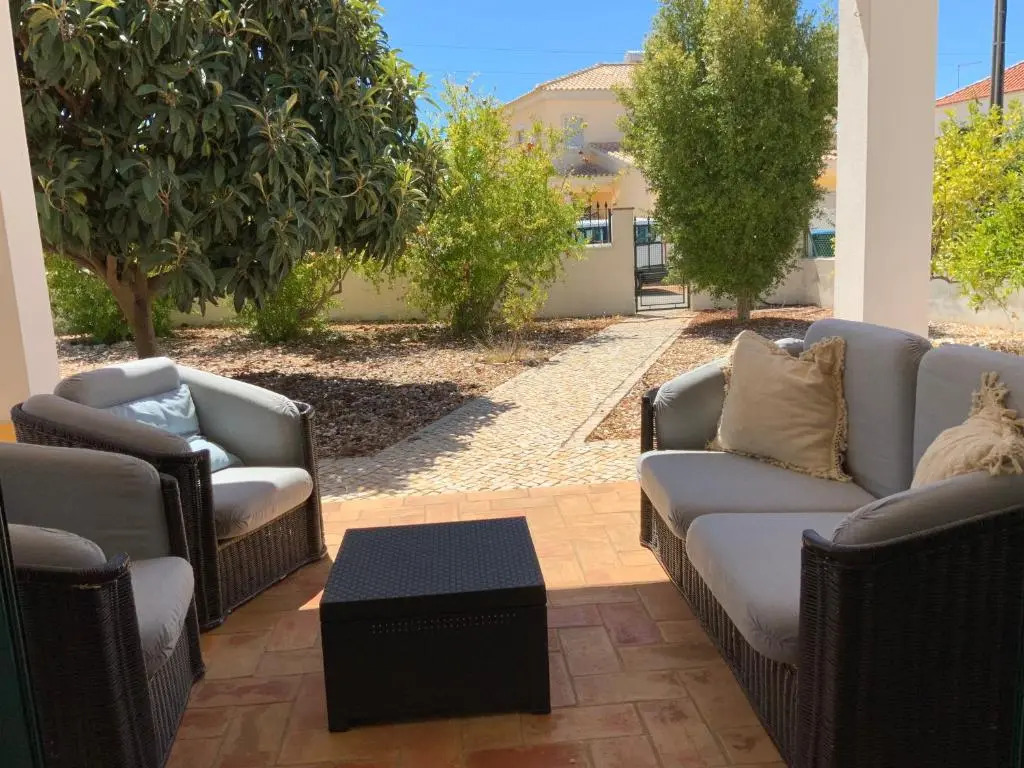 Guest House Alfarrobeiras